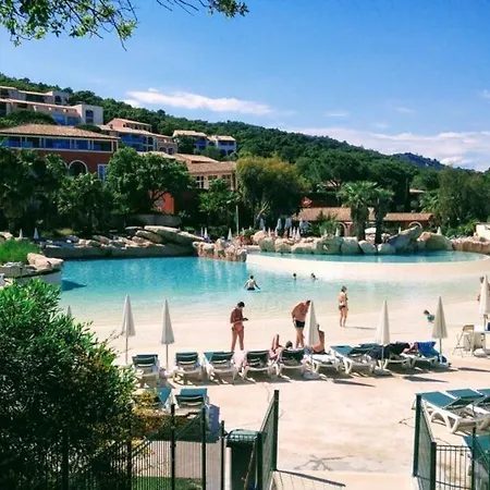 Les Lavandes 2016 Vue Grimaud